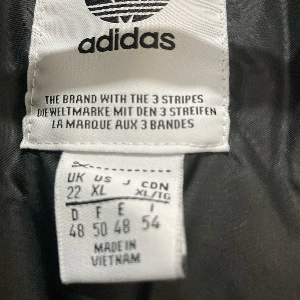 Adidas Women's Black Puffer Jacket - Picture 3 of 5